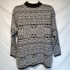 Maglia Donna Vintage Gray and White Geometric Fair Isle Pattern Women’s Sweater